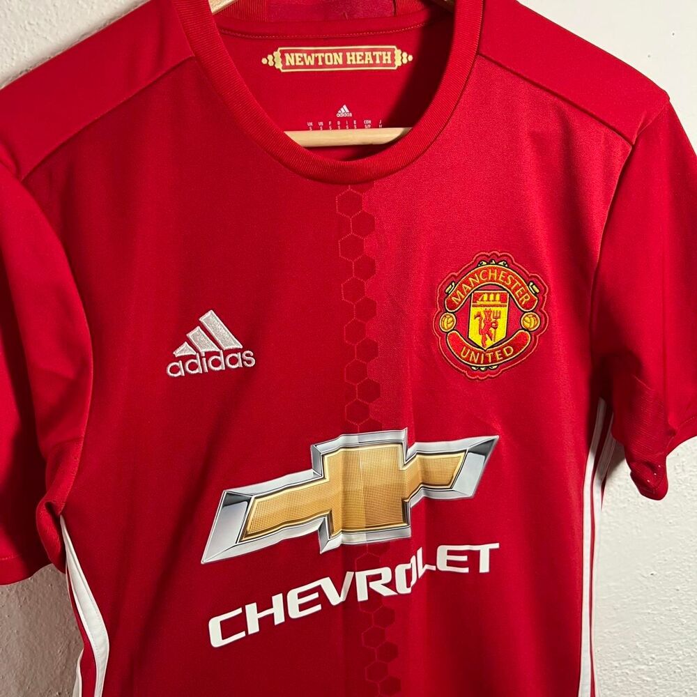 Adidas Men's Red T-shirt